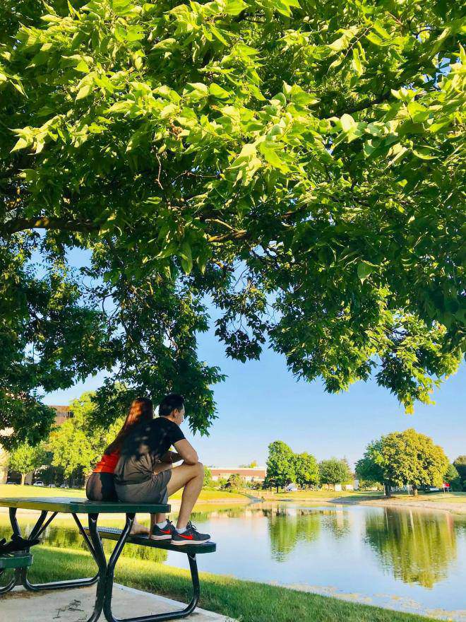 Sao hạng A bị chê ý thức kém: Hà Hồ, Hà Tăng chịu chỉ trích vì cùng một hành động - 3