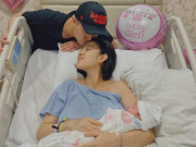 Bà bầu - Sinh con với chồng Việt kiều, nữ MC chịu đói khát, kiệt sức vì quyết đẻ thường