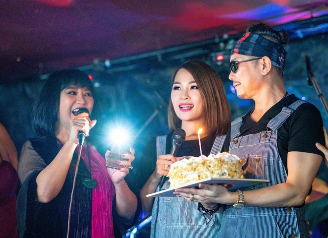 Jimmii Nguyễn được bà xã thầm mến từ 13 tuổi, đòi hôn mới cho hát ngay trên sân khấu - 14
