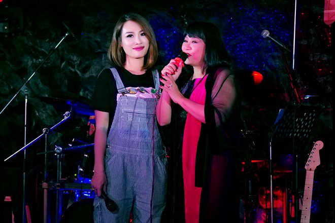 Jimmii Nguyễn được bà xã thầm mến từ 13 tuổi, đòi hôn mới cho hát ngay trên sân khấu - 11