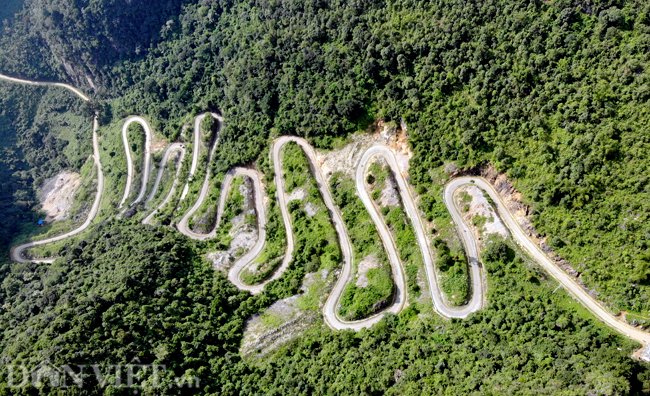 Ảnh: Con đèo 14 khúc cua tay áo hùng vỹ bậc nhất vùng núi Đông Bắc - 1