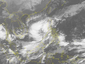 Bão số 6 liên tục tăng cấp, có thể giật tới cấp 13 nhắm vào các tỉnh miền Trung