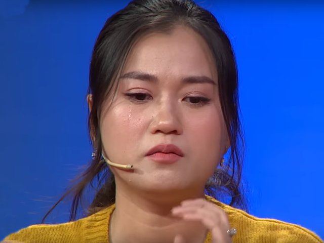 Lâm Vỹ Dạ nức nở: Bên này con khóc, bên kia con cũng khóc, em đã tát con