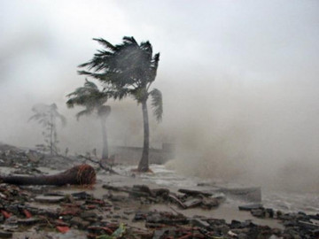 Bão số 6 siêu mạnh giật cấp 15 sắp tấn công đất liền, một bão khác lăm le xuất hiện