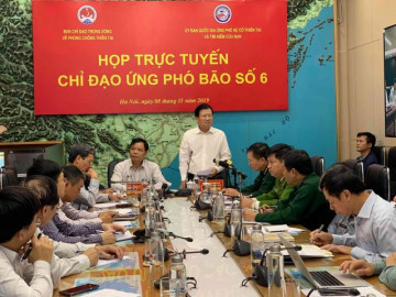 Bão số 6 kết hợp với không khí lạnh diễn biến khó lường, miền Trung căng mình ứng phó
