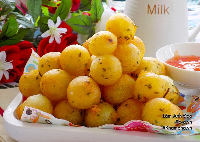Mẹ đảm tranh thủ làm khoai tây chiên bi giòn, con ăn mãi vẫn thòm thèm - 6
