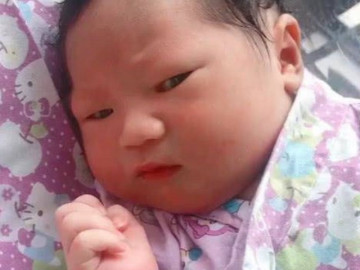 Em bé sinh ra có gương mặt giận cả thế giới, hóa ra lại báo hiệu tương lai bất ngờ
