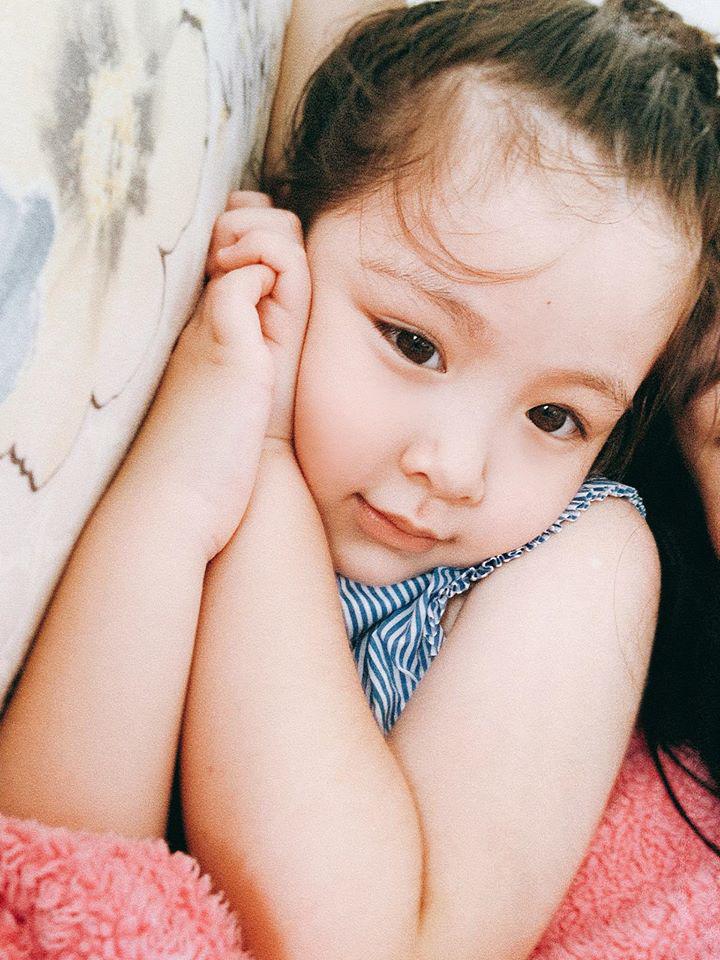 Elly Trần lâu lắm mới khoe hình con, Cadie Mộc Trà giờ xinh như thiếu nữ - 13