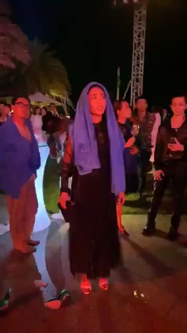 Dự đám cưới thế kỷ, Diệu Nhi khiến fans cười ngả nghiêng vì chơi vui đến... rơi cả tóc giả - 3