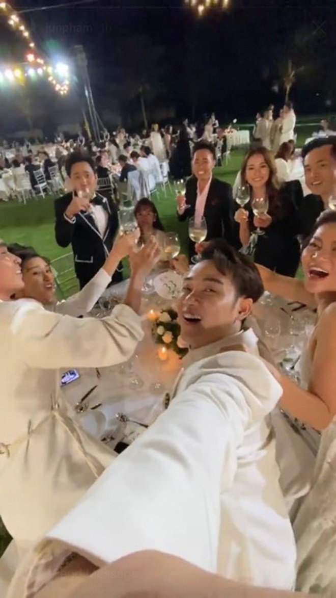 Làm đám cưới hơn 10 tỷ khao cả showbiz, vợ chồng Đông Nhi đãi sơn hào hải vị đắt đỏ - 2