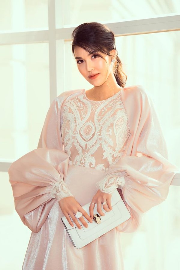 Chuẩn bị đi đẻ, bà bầu Lan Khuê vẫn phải trang điểm amp;#34;sương sươngamp;#34; cho đẹp - 8