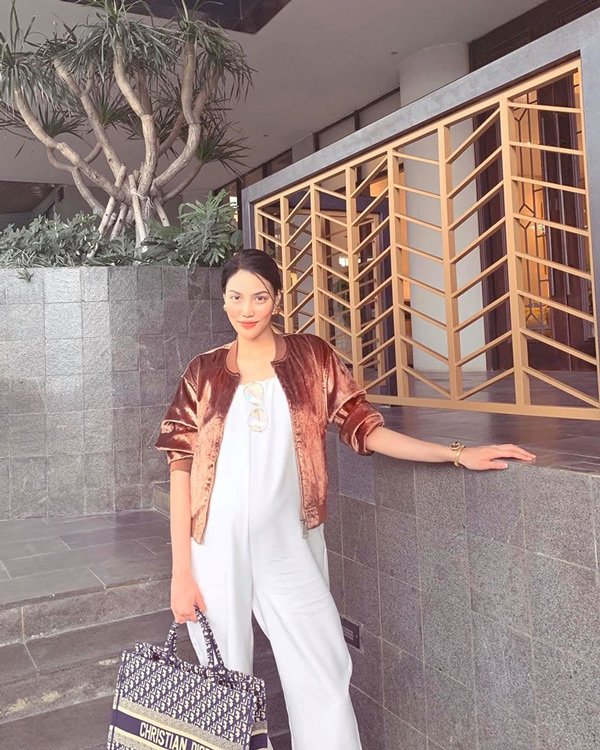 Chuẩn bị đi đẻ, bà bầu Lan Khuê vẫn phải trang điểm amp;#34;sương sươngamp;#34; cho đẹp - 7