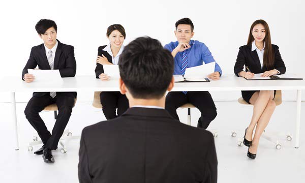Khi phỏng vấn xin việc, cần tránh ngôn ngữ gây “dị ứng” nào? - 2