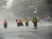 Bão số 6 suy yếu: Miền Trung mưa cực lớn, hàng chục nghìn hộ dân vẫn mất điện