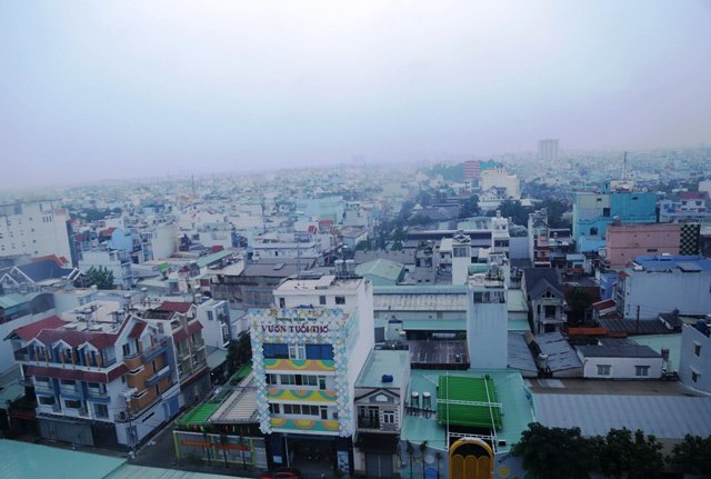 Mưa rả rích từ sáng đến trưa, Sài Gòn se lạnh như mùa thu Hà Nội - 4
