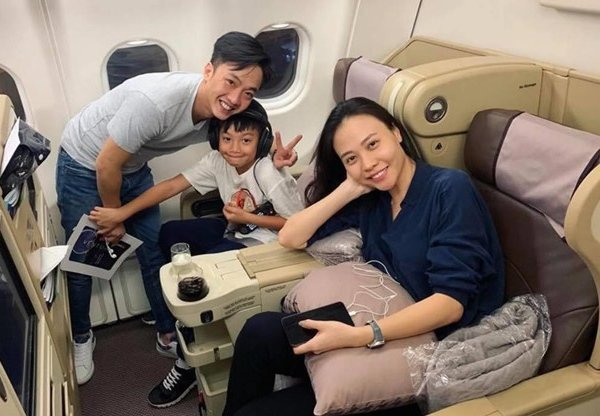 Mỹ nhân Việt để mặt mộc khi đi máy bay, người nhợt nhạt kém sắc, người tươi tắn rạng ngời - 5