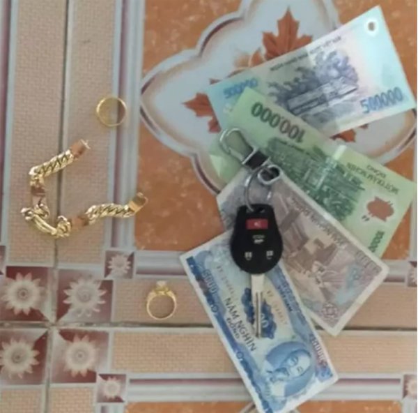 Tin tức 24h: Bị bố đẻ ép quan hệ nhiều lần, bé gái 13 tuổi tự đến công an báo - 4