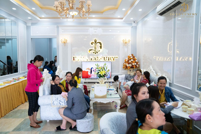 Viện thẩm mỹ DIVA Vị Thanh - Hậu Giang kín khách trong ngày đầu khai trương - 1