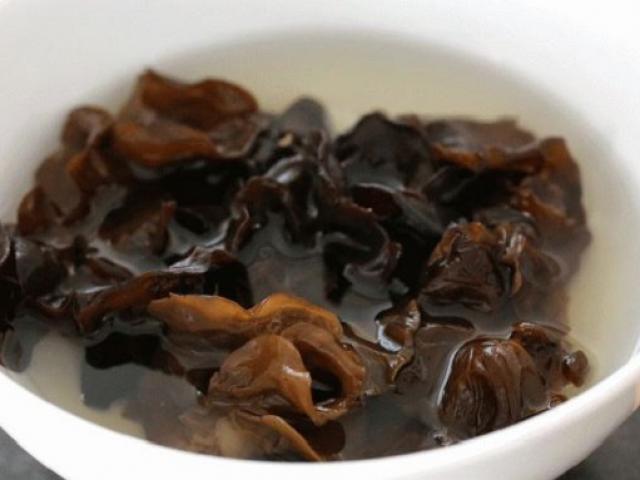 5 loại thực phẩm này nếu có trong nhà nên vứt ngay, dù đun sôi vẫn độc chết người