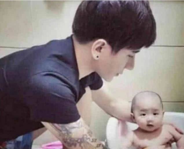 Chi 30 tỷ để thẩm mỹ, 9X lấy bác sĩ, con sinh ra càng lớn càng đẹp - 9