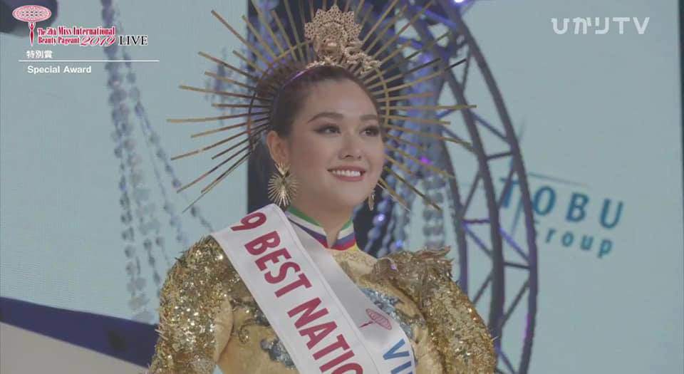Sau khi đoạt giải trang phục dân tộc đẹp nhất, Tường San vào TOP 8 MI 2019 - 5