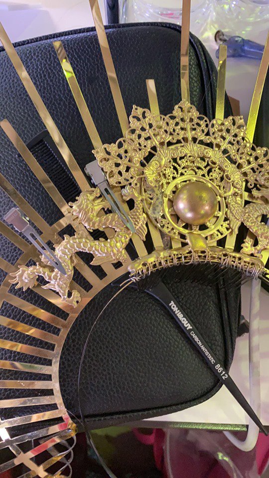 Sau khi đoạt giải trang phục dân tộc đẹp nhất, Tường San vào TOP 8 MI 2019 - 3