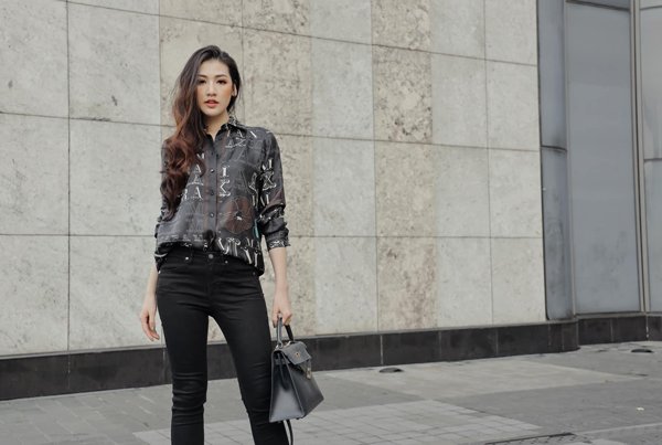 Với chiều cao amp;#34;khủngamp;#34;, 10 năm trước Á hậu Tú Anh đã nổi bật dù chỉ diện đồ học sinh - 3