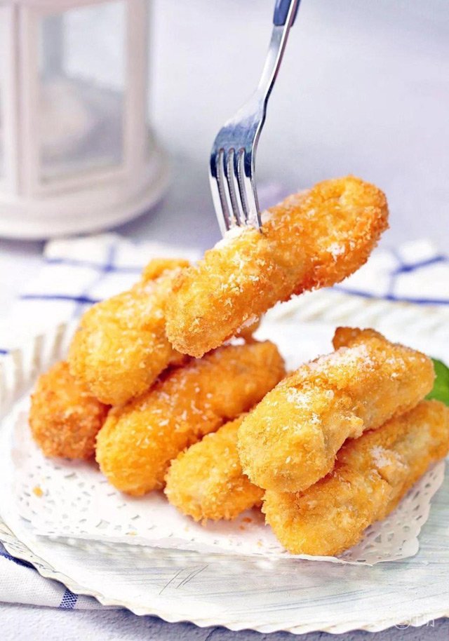 Bánh chuối chiên kiểu mới, trong mềm ngoài giòn rụm, ăn một miếng là nghiền - 5