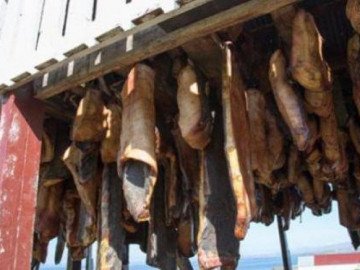 Thứ có mùi thối kinh người, làm kỳ công nhiều tháng hóa ra là đặc sản 7 triệu đồng/kg