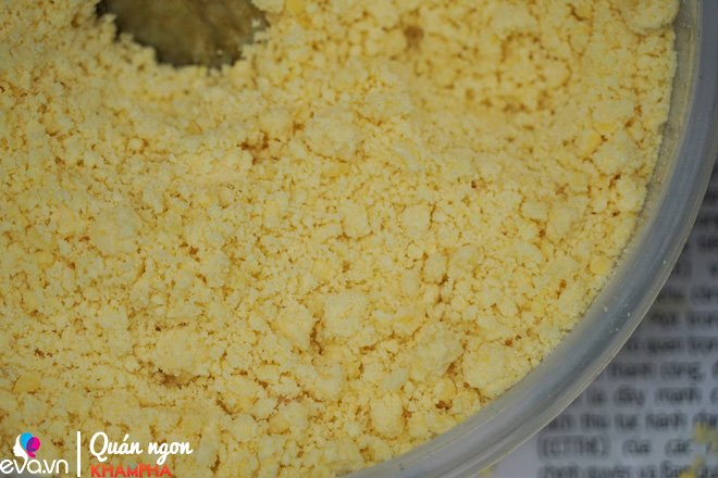 Mẹ HN bán bánh đa kê vỉa hè 20 năm tấp nập người mua, bán 1000 miếng không xuể - 7