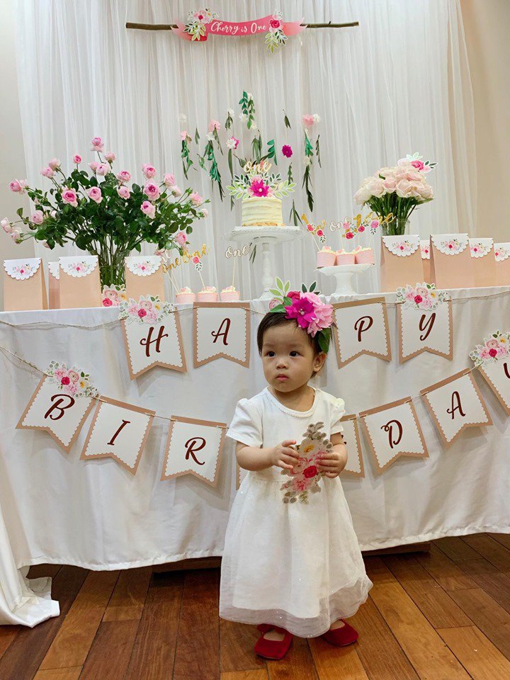 Mẹ HN tự tay cắm hoa cưới đón dâu, mọi người ai cũng khen đẹp, thi nhau nhờ cắm hộ - 7