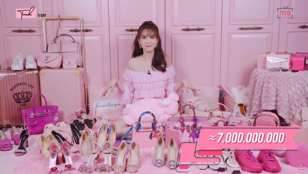 Ngọc Trinh, Phượng Chanel bạo tay sắm hàng hiệu tiền tỷ, mặc thả ga chẳng lo amp;#34;người taamp;#34; - 11