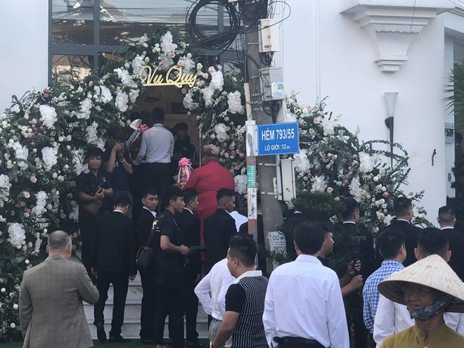 Sau lễ rước dâu xa hoa, Bảo Thy bất ngờ nói về ông xã: amp;#34;Không biết lãng mạn, cộc tínhamp;#34; - 1