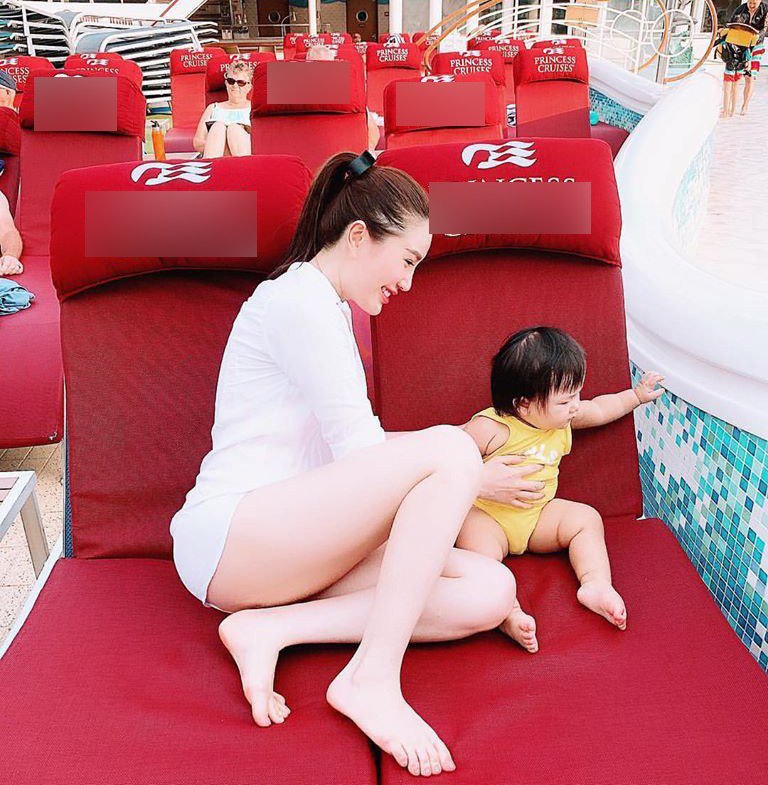 Bé gái từng được Bảo Thy bế, ngủ chung giường giờ xuất hiện trong đám cưới cô cực dễ thương - 8