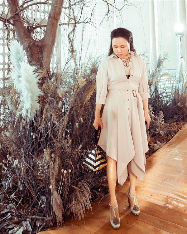 Ngọc Trinh, Phượng Chanel bạo tay sắm hàng hiệu tiền tỷ, mặc thả ga chẳng lo amp;#34;người taamp;#34; - 19