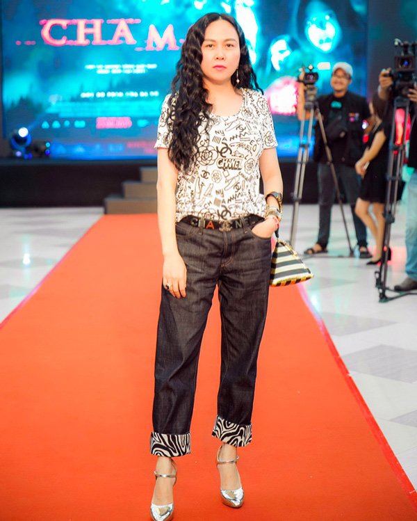 Ngọc Trinh, Phượng Chanel bạo tay sắm hàng hiệu tiền tỷ, mặc thả ga chẳng lo amp;#34;người taamp;#34; - 20