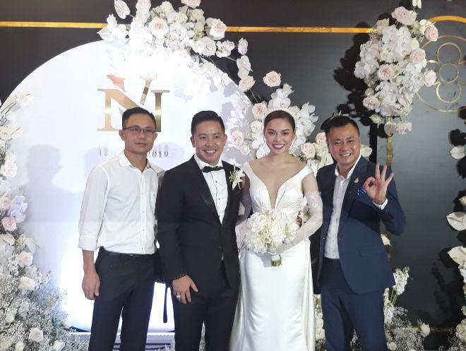 Bi hài đám cưới Giang Hồng Ngọc: Con trai 1 tuổi liên tục khóc khi bố mẹ bận tiếp khách - 6