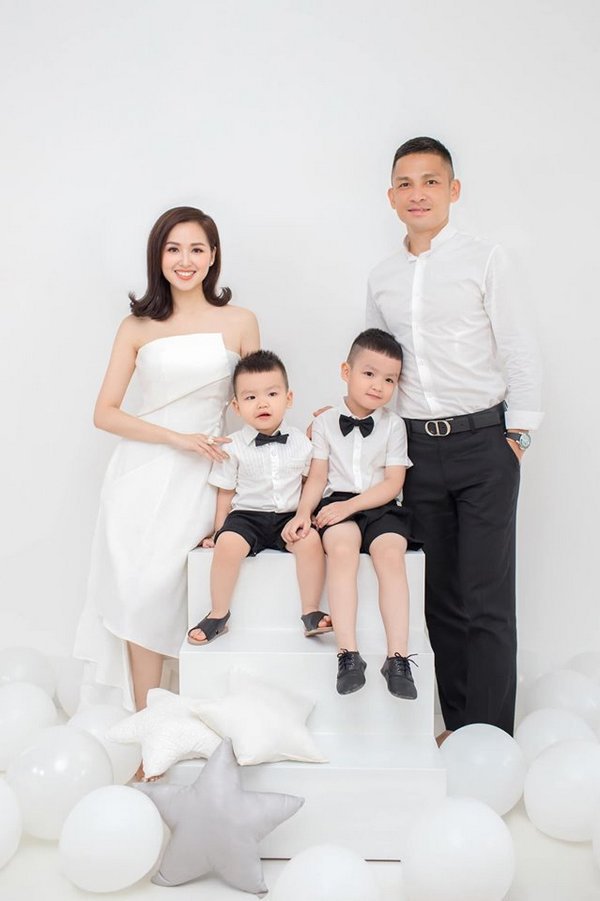 Chồng con đuề huề vẫn khoe ảnh thử váy cưới lộng lẫy, Tâm Tít muốn cưới lần 2? - 2