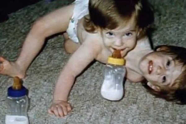 Cuộc sống sau 29 năm của cặp chị em sinh đôi dính liền thân nổi tiếng thế giới - 2