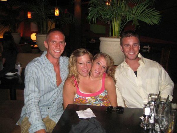 Cuộc sống sau 29 năm của cặp chị em sinh đôi dính liền thân nổi tiếng thế giới - 6