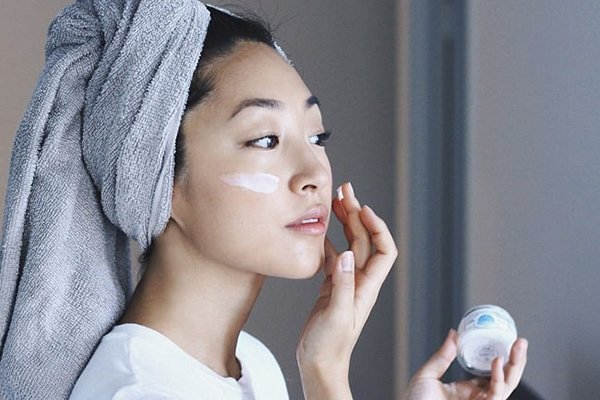 Đẹp hút hồn trong các MV, nàng hotgirl khiến dân tình ngạc nhiên khi lộ mặt mộc - 12