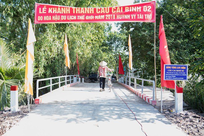 Xuất thân nghèo khó, Hoa hậu du lịch thế giới 2018 bỏ tiền túi làm điều ý nghĩa ở quê - 3