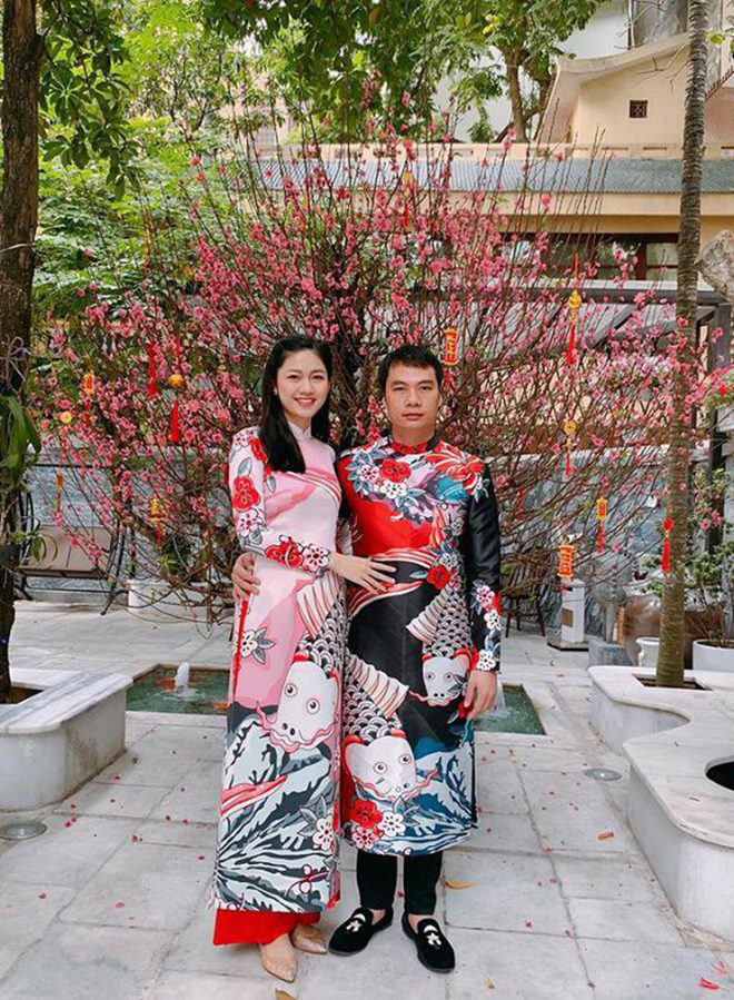 5 sao nữ lấy chồng hơn nhiều tuổi: Người đi xe 70 tỷ, người được tặng 3 căn biệt thự - 9