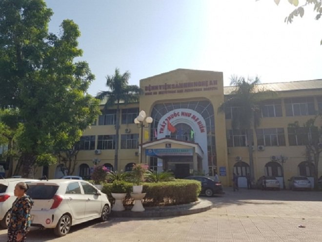 Tin tức 24h: Trước khi cùng hai con nhỏ tự tử, chồng thấy ảnh vợ chụp với đàn ông lạ - 2