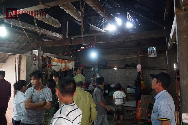 Tin tức 24h: Trước khi cùng hai con nhỏ tự tử, chồng thấy ảnh vợ chụp với đàn ông lạ - 1