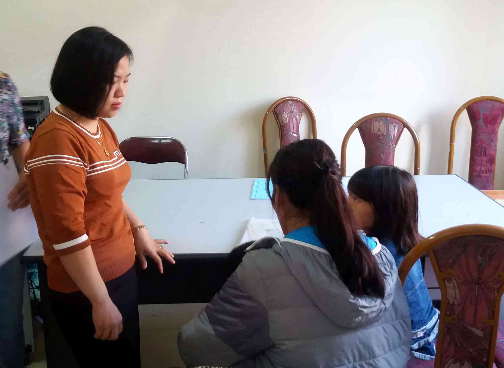 Sự thật bất ngờ bé trai 3 tuổi ở Hải Dương bị bỏ rơi trước cửa nhà dân - 2