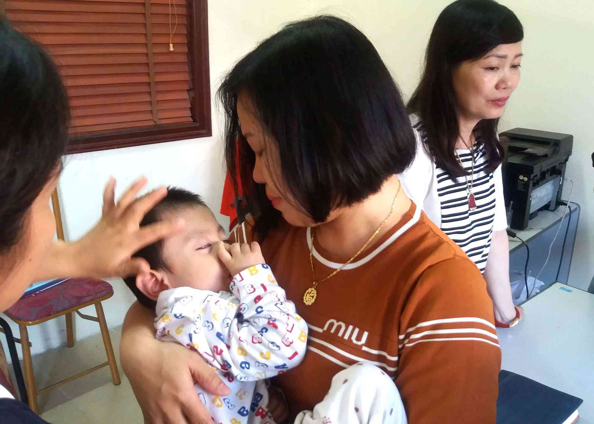 Sự thật bất ngờ bé trai 3 tuổi ở Hải Dương bị bỏ rơi trước cửa nhà dân - 4