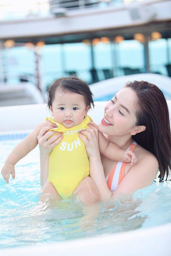 Chị dâu kể chuyện bà mẹ tương lai Bảo Thy đã đọc rất nhiều sách về cách chăm trẻ em - 7