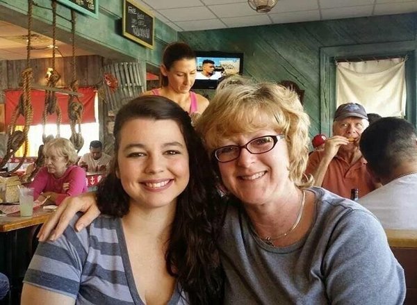 Chia sẻ ảnh người thân trước khi tự tử vì trầm cảm, tất cả đều có chung 1 đặc điểm - 2