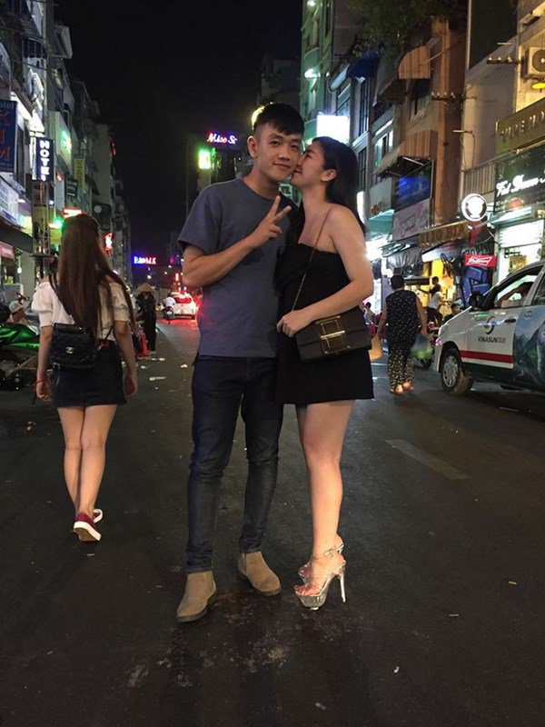 Chia tay chồng cũ lên Sài Gòn, hotgirl bánh tráng trộn khoe người yêu mới nhan sắc cực phẩm - 6